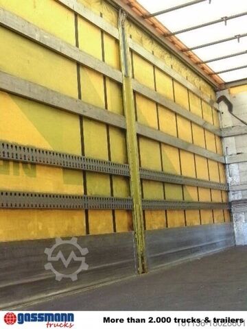 Vrachtauto met open laadbak Pritsche Plane & Spriegel