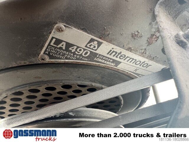 Sonstige Hako V 490 mit Schneeschild und Ketten