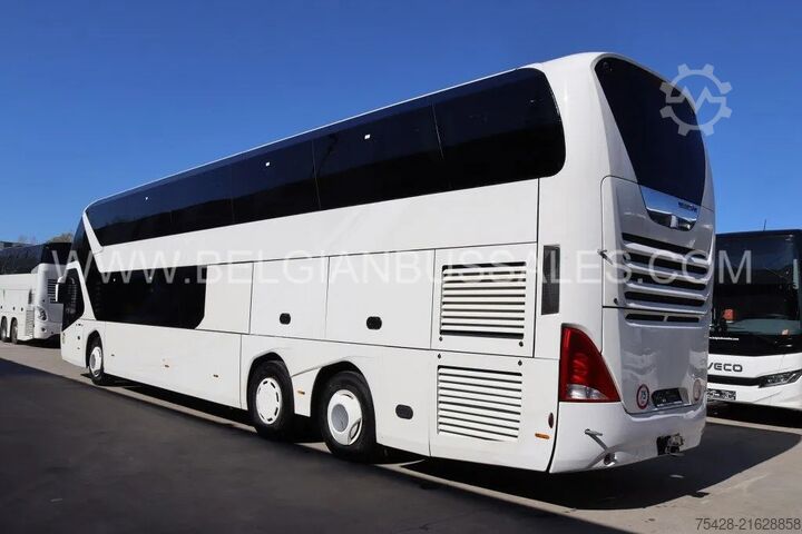 Touringcar Neoplan Skyliner L P06