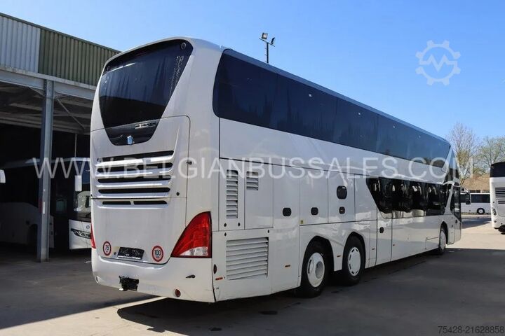 Touringcar Neoplan Skyliner L P06