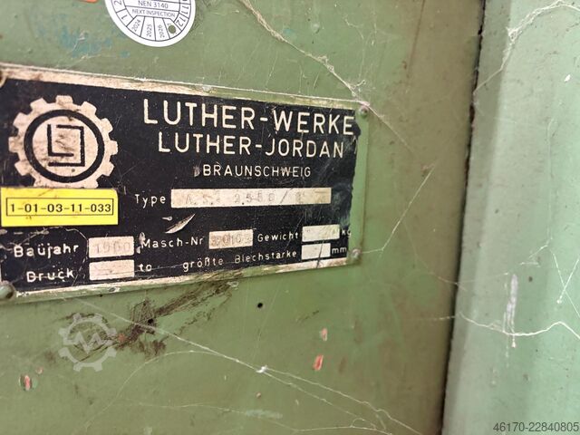 Hydraulic guillotine shear Luther Werke A.S. 2550 / 8