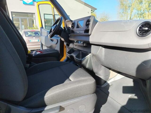 Autobasculantă Mercedes-Benz SPRINTER 315 CDI 2.2