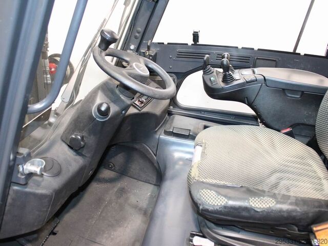 Elektrische vorkheftruck met 4 wielen Linde E 25 L-01 387