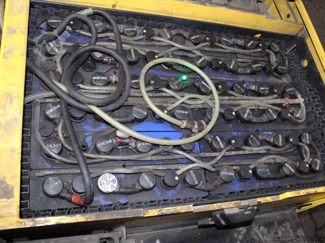 Elektrische vorkheftruck met 4 wielen Hyundai 16 B-9