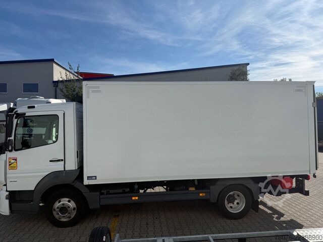 Furgone chiuso MERCEDES-BENZ MB 818 L 5 m Koffer LBW 1t 2,5 t NL Klima Kamera