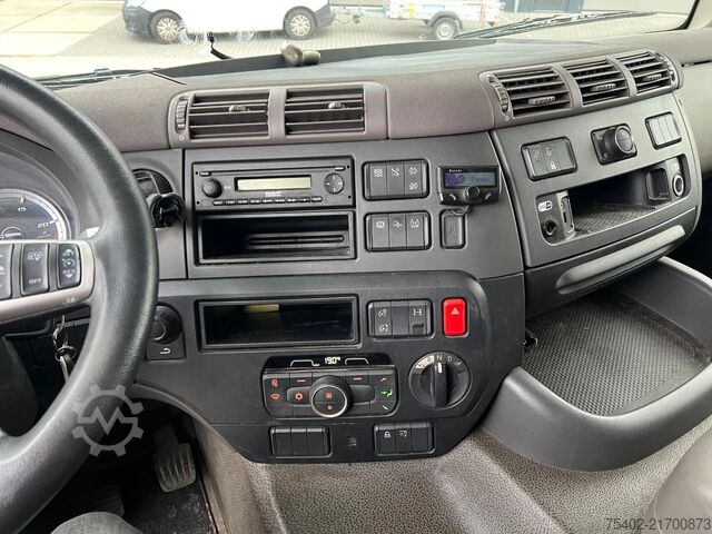 Kofer DAF CF 340 / Closed Box / 6x2/4 / Dhollandia