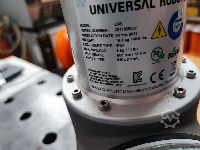  Cobot UR5 CB3