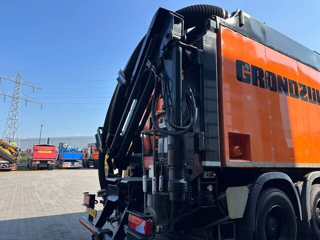 Usisno vozilo MAN TGS 26.480 6x6 RSP 8 m3 Saugbagger