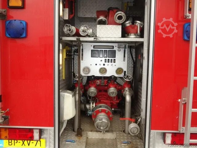 Véhicule de lutte contre les incendies Mercedes-Benz 1325 godiva pump bomberos