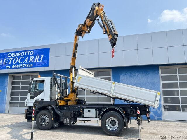 Třístranný sklápěč s jeřábem Iveco Stralis 270