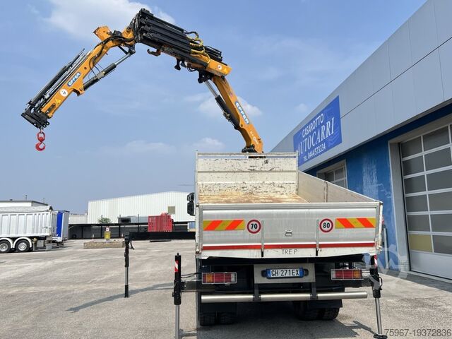 Třístranný sklápěč s jeřábem Iveco Stralis 270