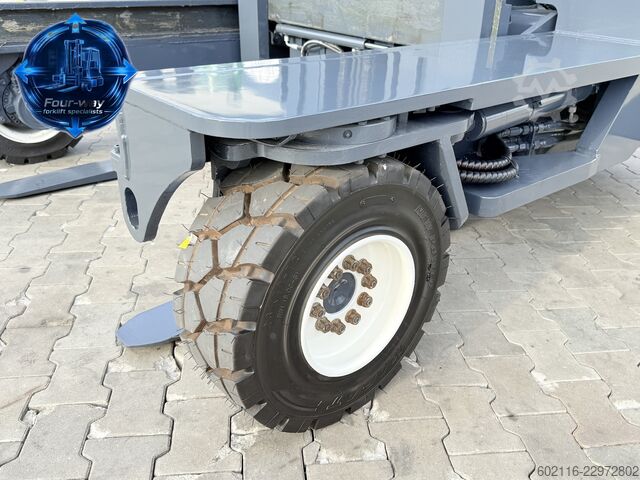 Vierwegvorkheftruck Combilift C6000XL DIESEL TRIPLEX 5500 POSITIONER