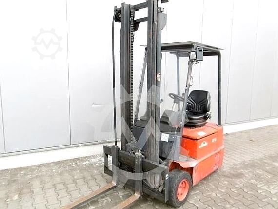 Elektryczny wózek widłowy trzykołowy LINDE E 15 Z-02