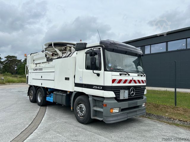 Vacuümtankwagen MERCEDES-BENZ Actros 2543 Wiedemann Super 2000, Recycler