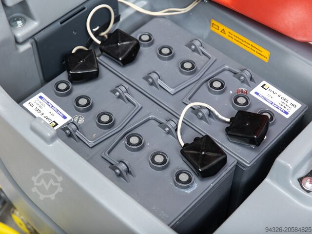 SZOROWARKA HAKO B45 NOWE BATERIE Hako Hakomatic B45 TB430 - NEW BATTERIES