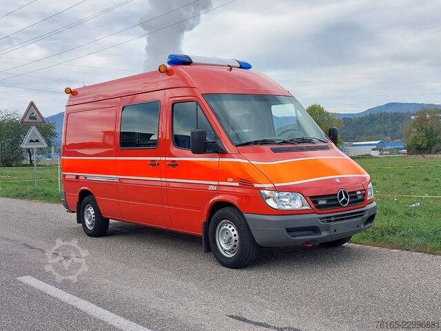 Tűzoltósági zárt furgon Mercedes-Benz Sprinter 316