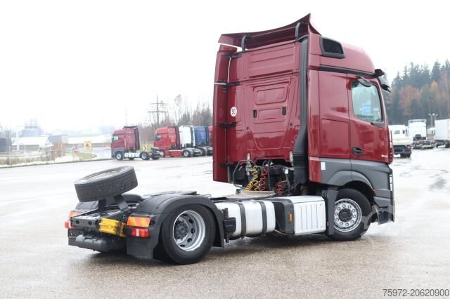 Cap tractor standard Actros 1843 LS