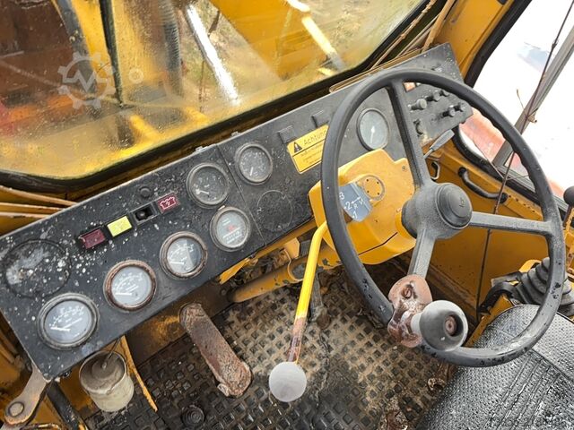 încărcător Hanomag MF 33C Massey Ferguson / for parts only