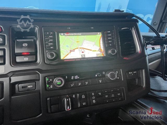 Houttransportwagen Scania R 650 B6x4NB RETARDER V8 WOOD KESLA 2112T CRANE