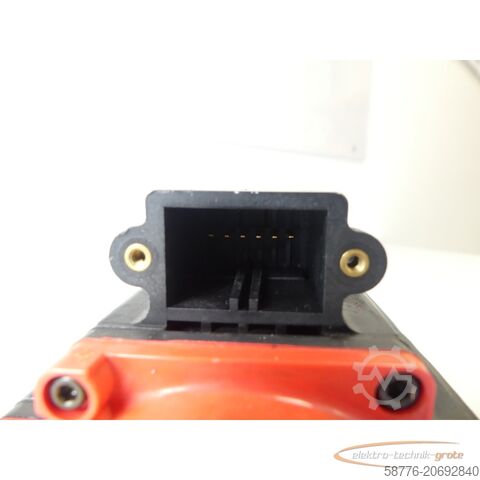 Besturingsunit Fanuc A06B-0377-B577 AC Servo Motor SN:C017F1597 + A860-0365-T001 Pulsecoder