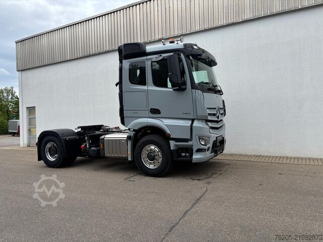 Kipper LKW Mercedes-Benz Actros 5 1853 LS 4x2 4xSHZ ACC AUT z Kam.