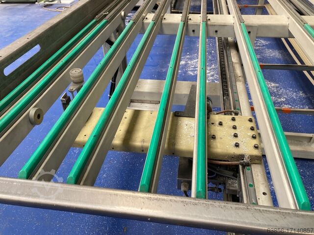 Soudeuse horizontale 4 têtes CNC et ébavurage automatique CNC SOENEN Q4 BFP SOENEN HENDRIK Q4 et BFP