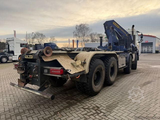 Kroghejselastbil TATRA Phoenix 8x8 Paflinger Kran Hakengerät