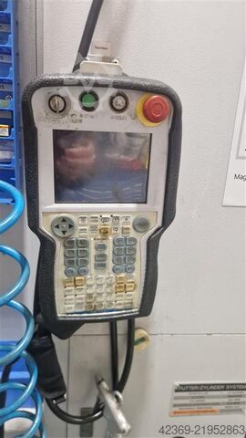 Centro di tornitura e fresatura CNC MORI SEIKI NZ 2000 T3Y2 & Lehmann-Robot