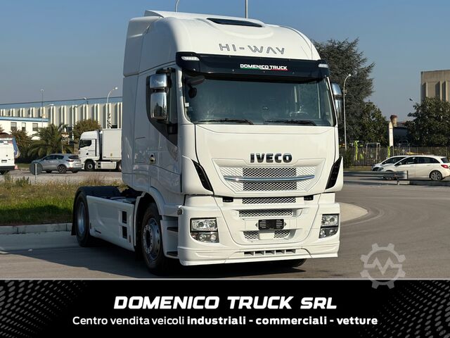 τυπικός οδικός ελκυστήρας Iveco Stralis Hi Wai 510