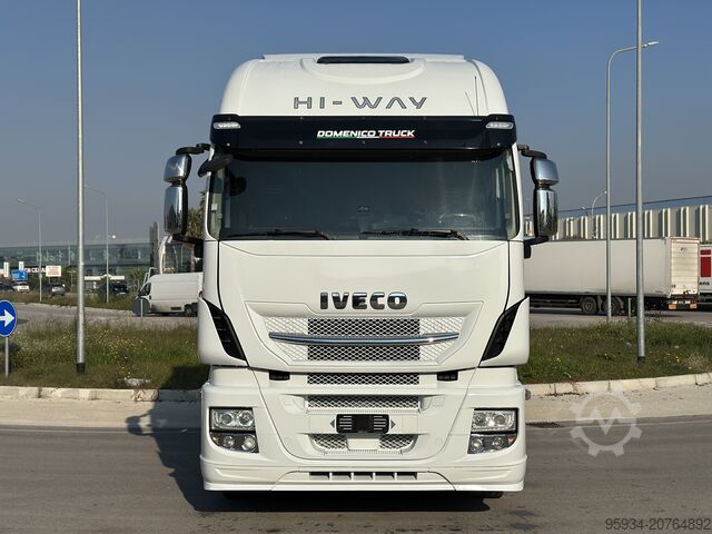 τυπικός οδικός ελκυστήρας Iveco Stralis Hi Wai 510