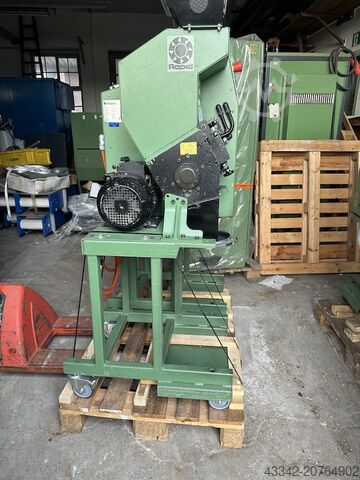 Mlýn na drcení plastů Mühle RAPID 1521
