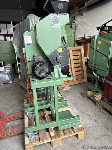 Mlýn na drcení plastů Mühle RAPID 1521
