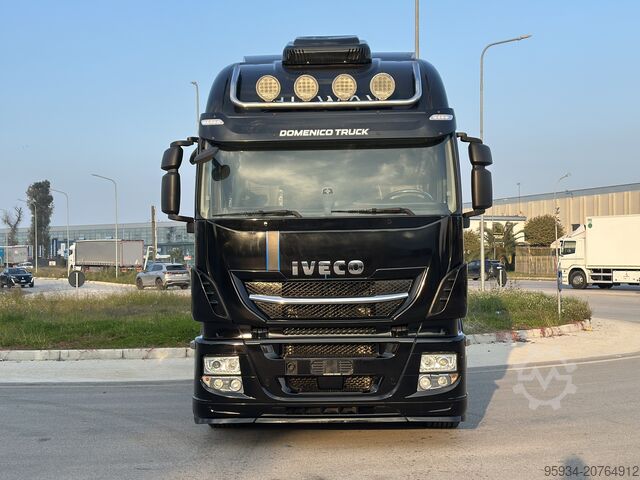 τυπικός οδικός ελκυστήρας Iveco Stralis Hi Wai 510