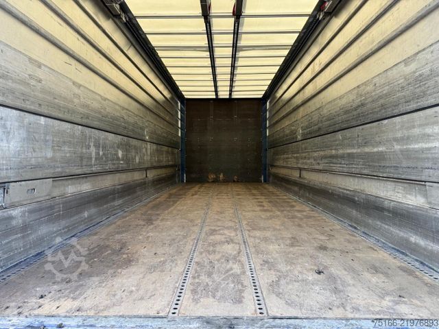 Skåpbil MERCEDES-BENZ ACTROS 2548 L Getränkekoffer 7,7 m LBW 2 T*LENK