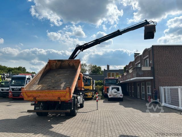 Three-sided tipper truck MAN 18.320 3Skipper mit HIAB 111 Kran + Greifer