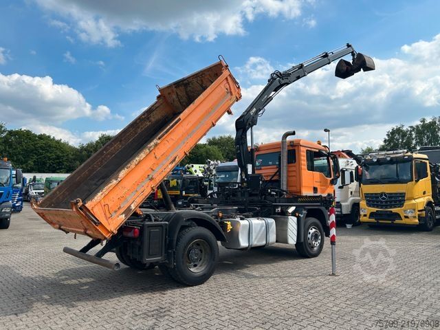 Three-sided tipper truck MAN 18.320 3Skipper mit HIAB 111 Kran + Greifer