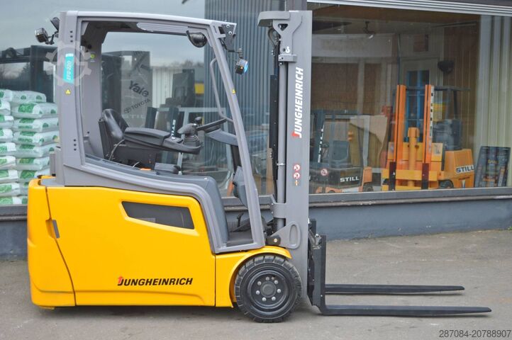 Wózek widłowy Jungheinrich EFG 220