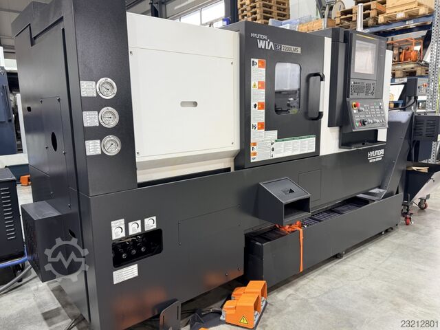CNC torna - eğimli yatak makinesi HYUNDAI WIA SE2200MLMS