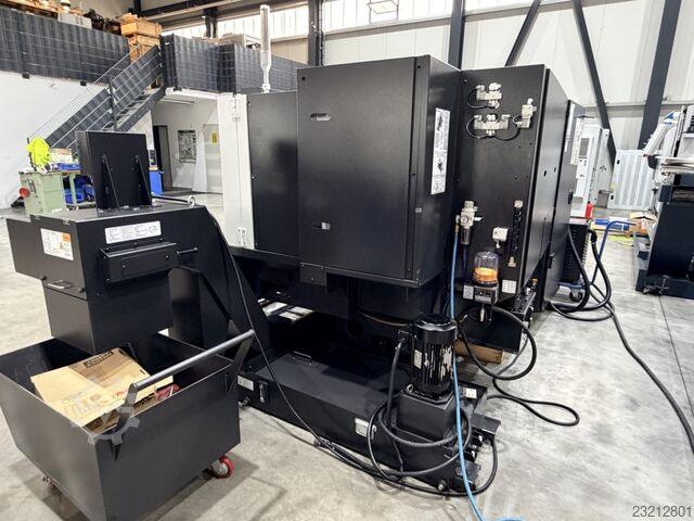 CNC torna - eğimli yatak makinesi HYUNDAI WIA SE2200MLMS