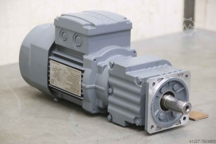 Gearmotor 0,18 kW 118 o/min SEW-Eurodrive RF07 DR63M4/BR