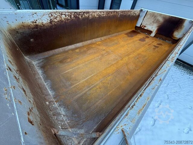 Tipper Scania R420 8x4 Euro5