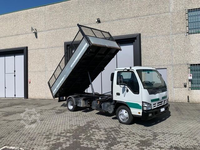 Sklápěcí dodávka Isuzu NPR 35