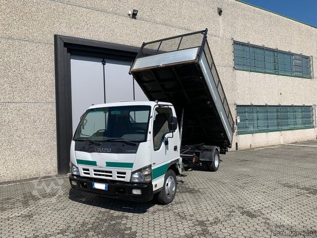 Sklápěcí dodávka Isuzu NPR 35