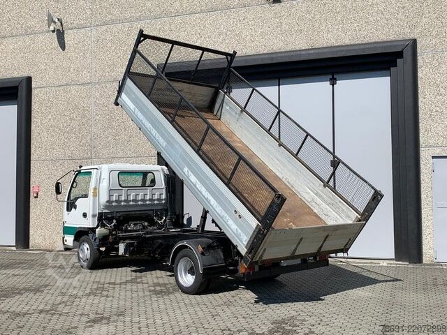 Sklápěcí dodávka Isuzu NPR 35