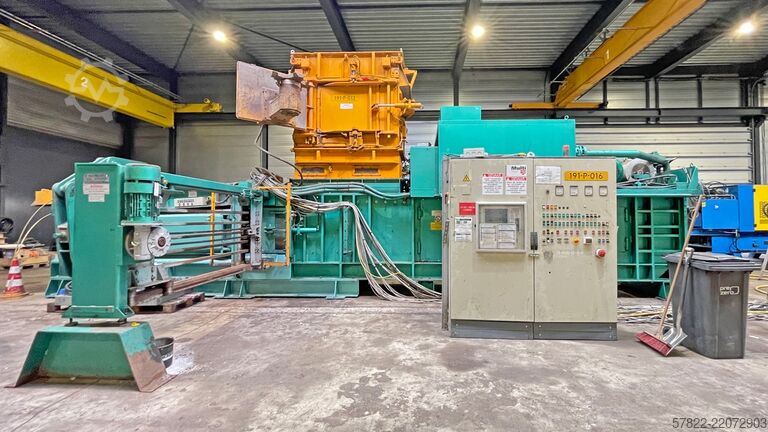Balička s lisovací silou 200 t, velký formát MACPRESSE 112
