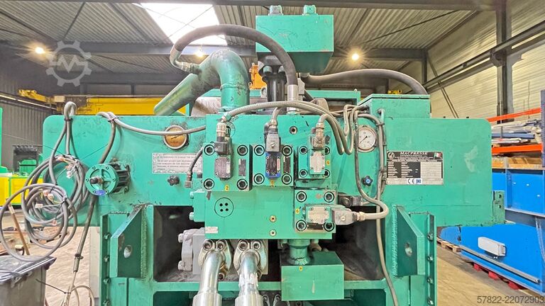 Balička s lisovací silou 200 t, velký formát MACPRESSE 112
