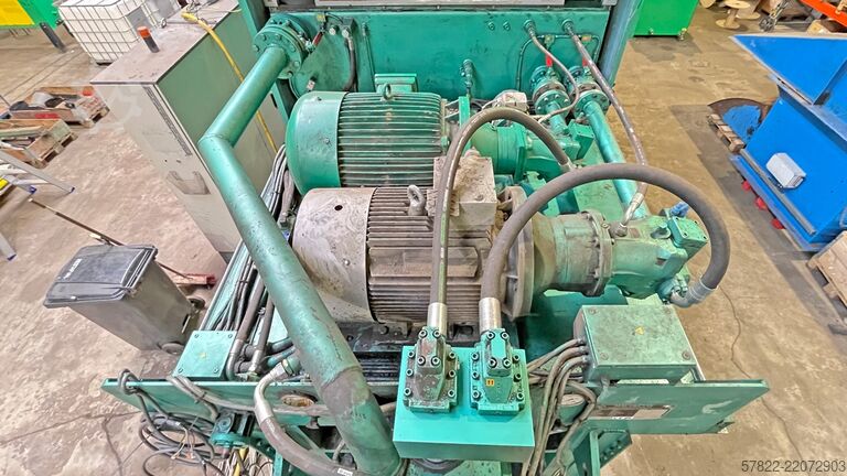 Balička s lisovací silou 200 t, velký formát MACPRESSE 112