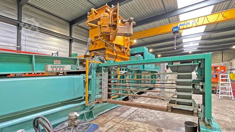 Balička s lisovací silou 200 t, velký formát MACPRESSE 112