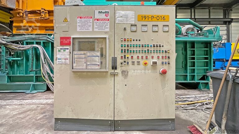 Balička s lisovací silou 200 t, velký formát MACPRESSE 112