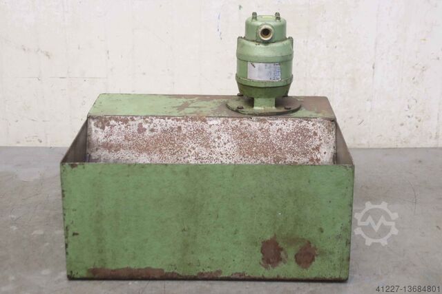 Koelwaterpomp unbekannt mit Behälter